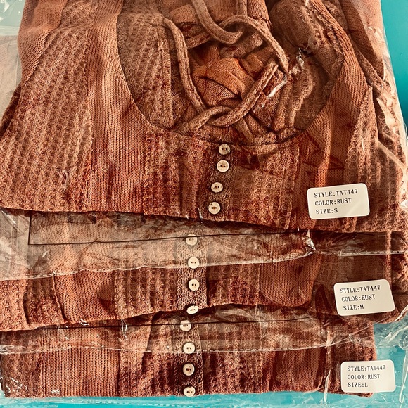 LAST CHANCE Burnt Orange Tunic w/Criss Back Detail. NWT - Picture 8 of 8